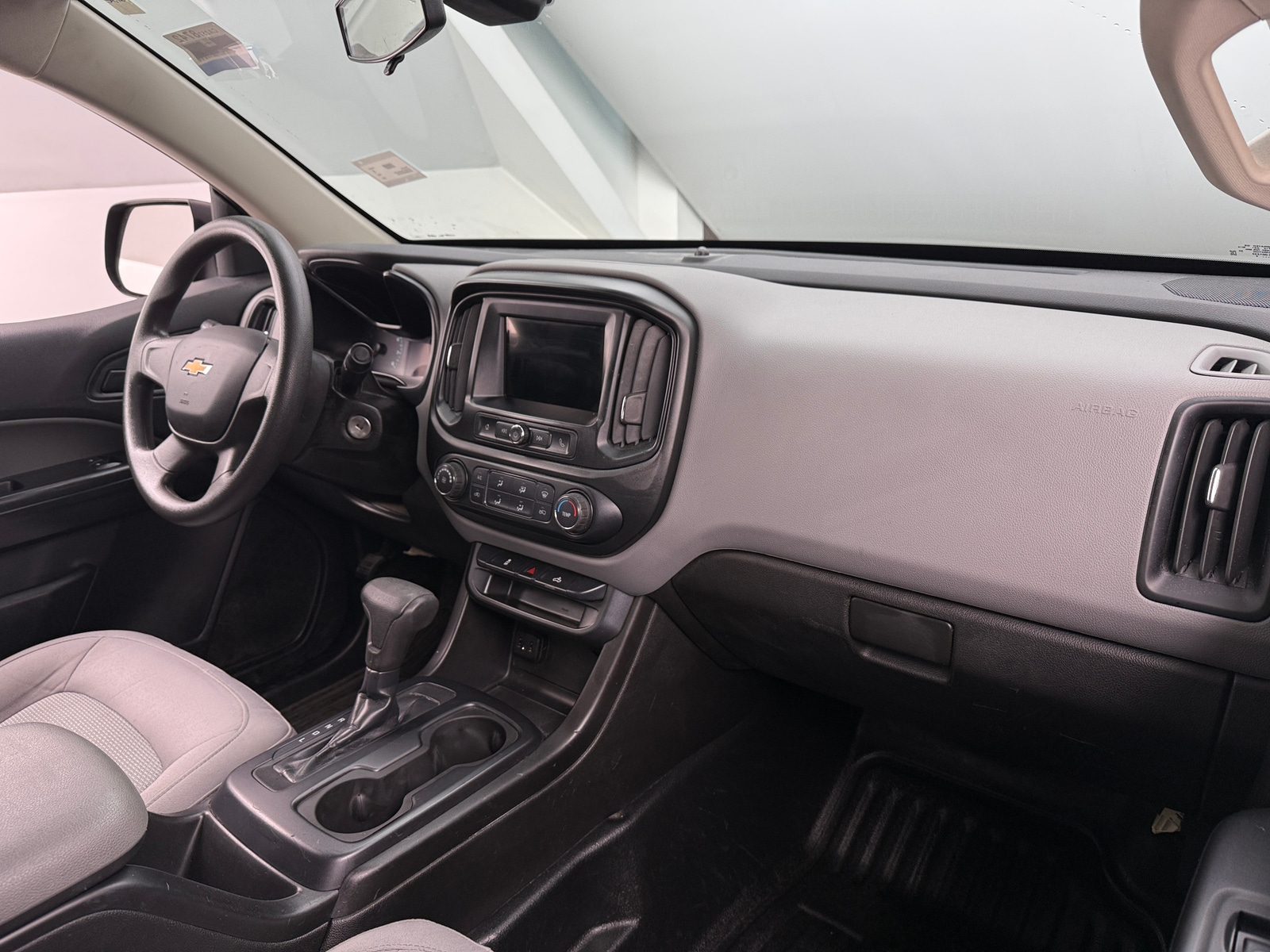 Thumbnail: 2019 Chevrolet Colorado - 3