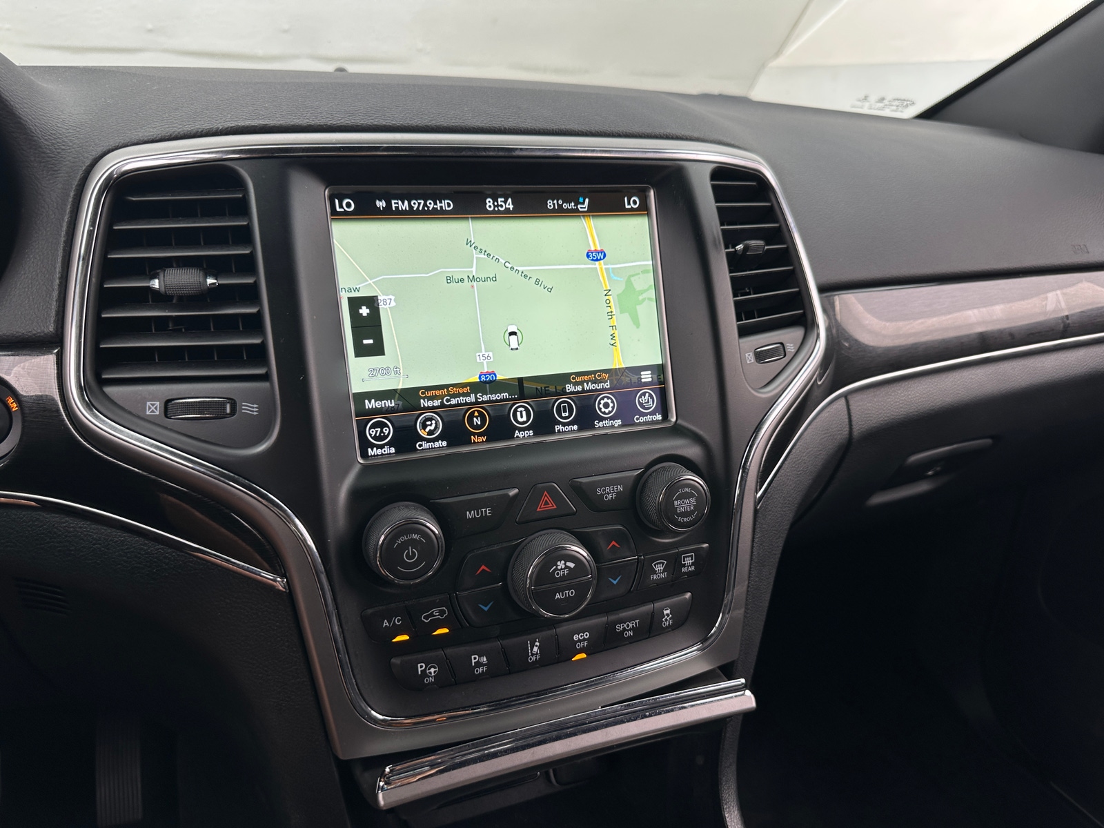 Thumbnail: 2018 Jeep Grand Cherokee - 3