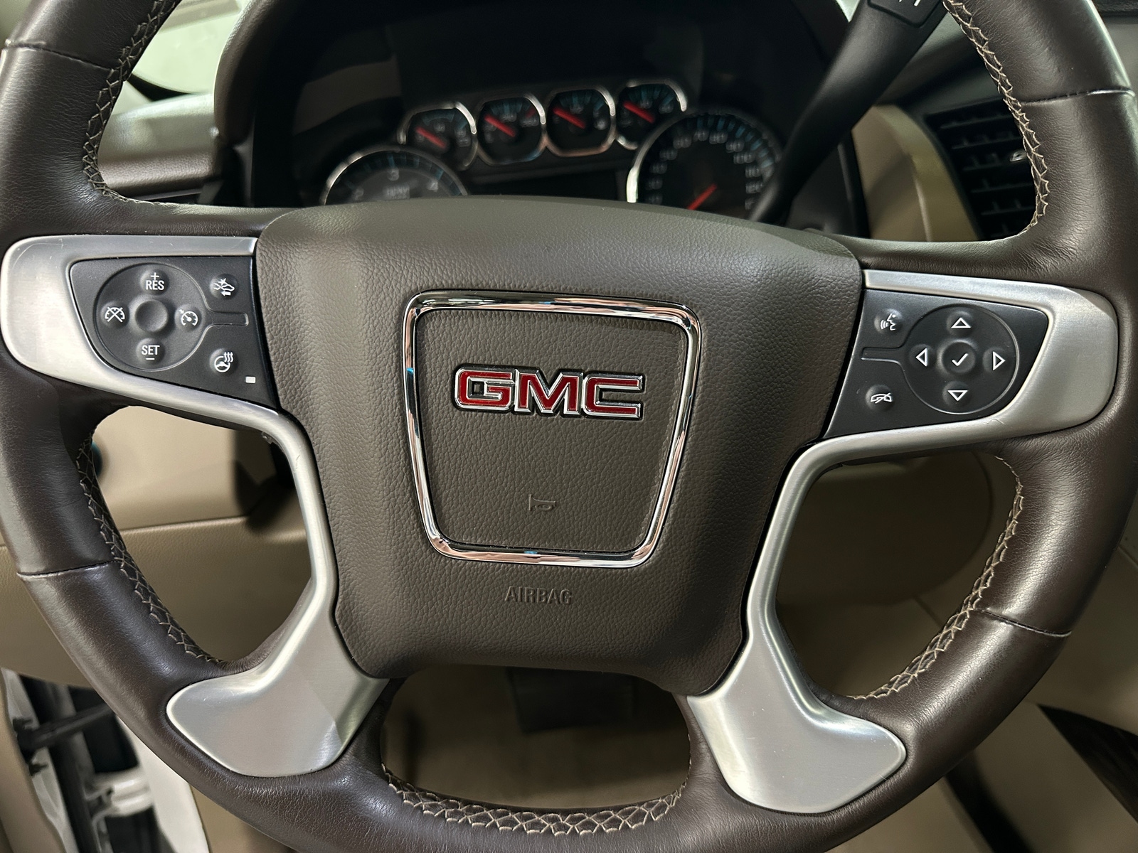 Thumbnail: 2019 GMC Yukon - 4