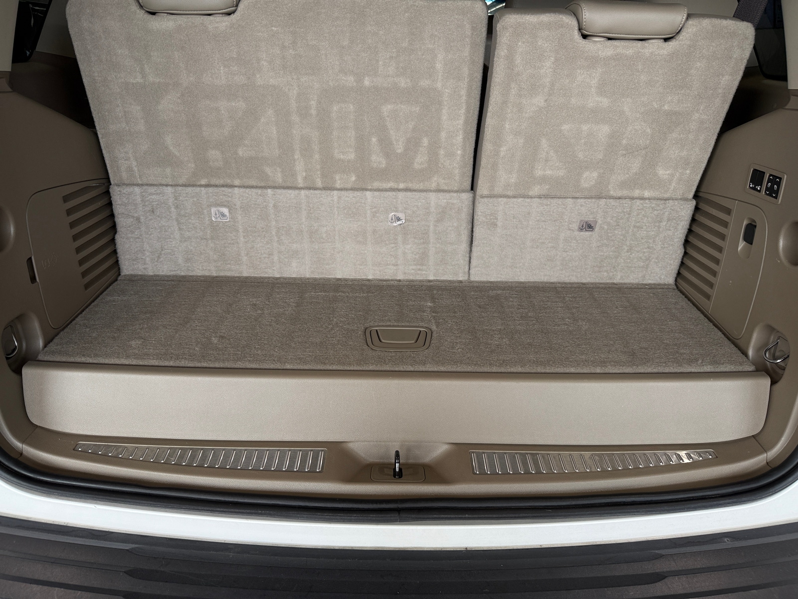 Thumbnail: 2019 GMC Yukon - 6