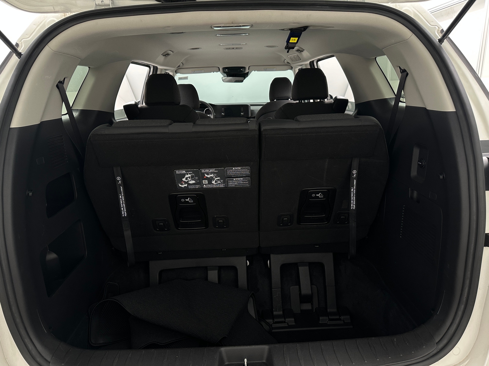 Thumbnail: 2024 Kia Carnival - 7