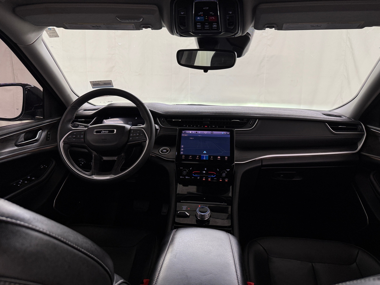 Thumbnail: 2023 Jeep Grand Cherokee L - 3