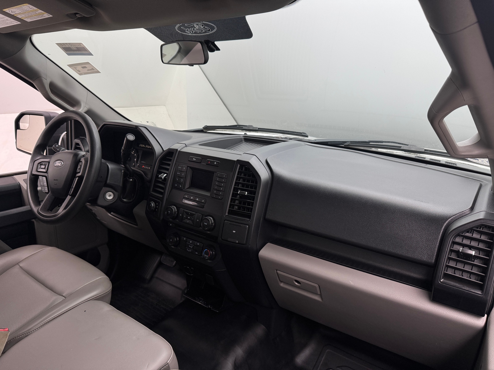 Thumbnail: 2018 Ford Econoline - 3