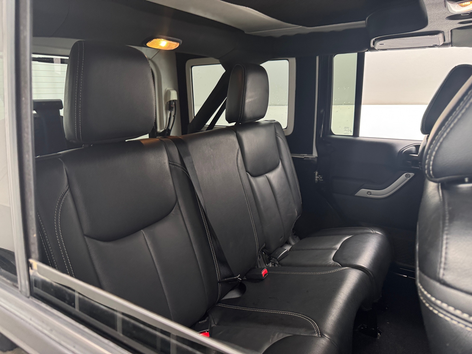 Thumbnail: 2017 Jeep Wrangler - 5