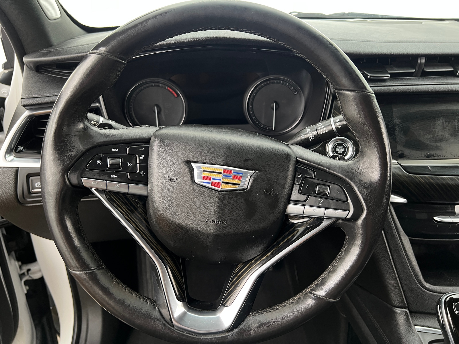 Thumbnail: 2021 Cadillac XT6 - 4