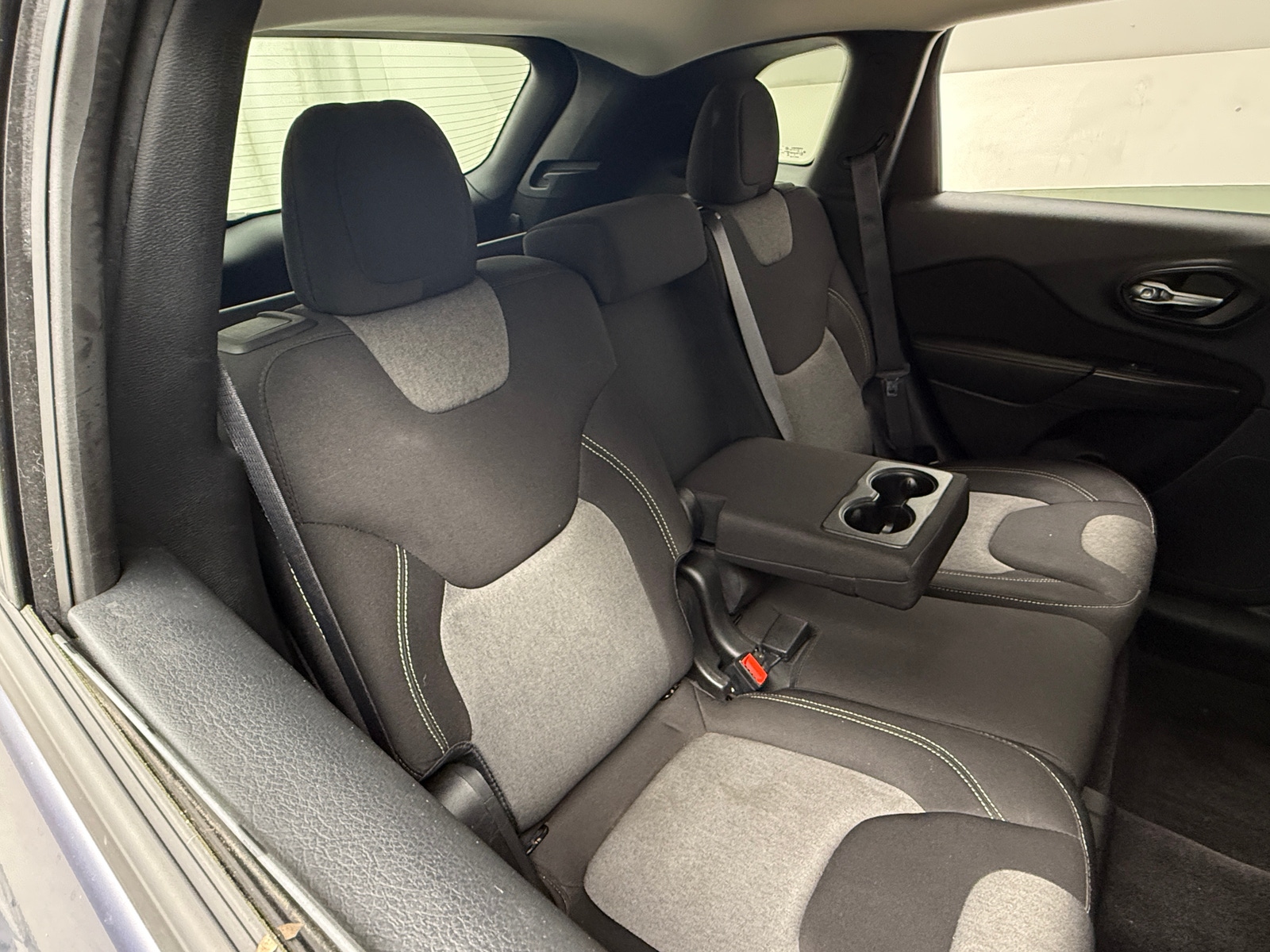 Thumbnail: 2016 Jeep Cherokee - 6