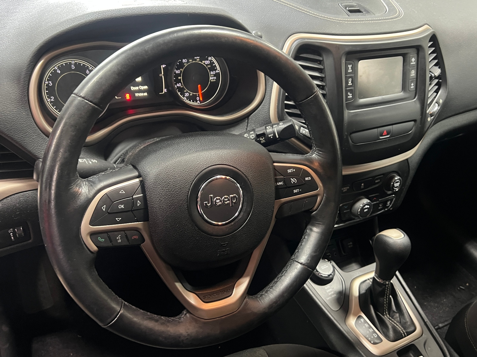 Thumbnail: 2016 Jeep Cherokee - 5