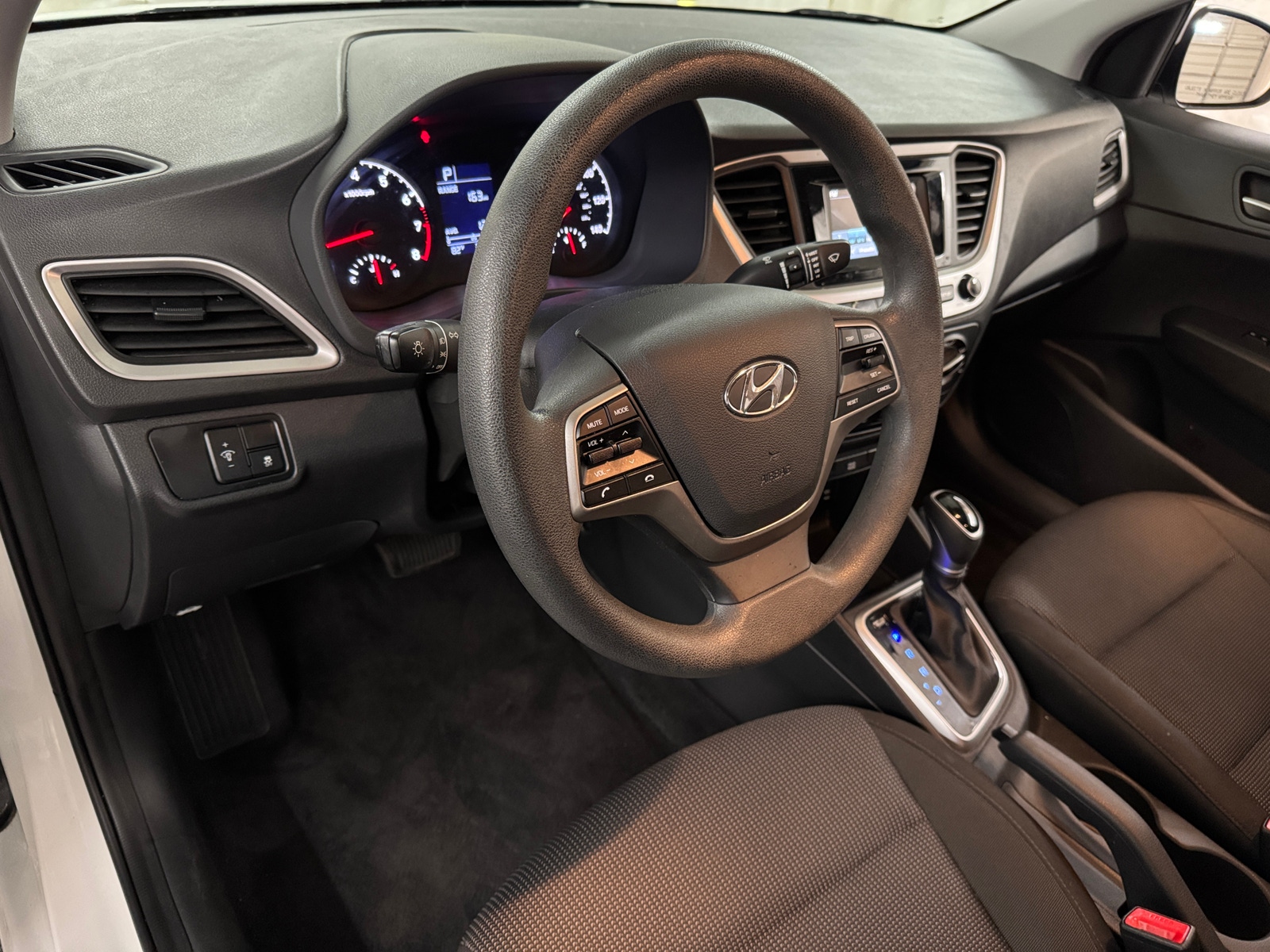 Thumbnail: 2022 Hyundai Accent - 3