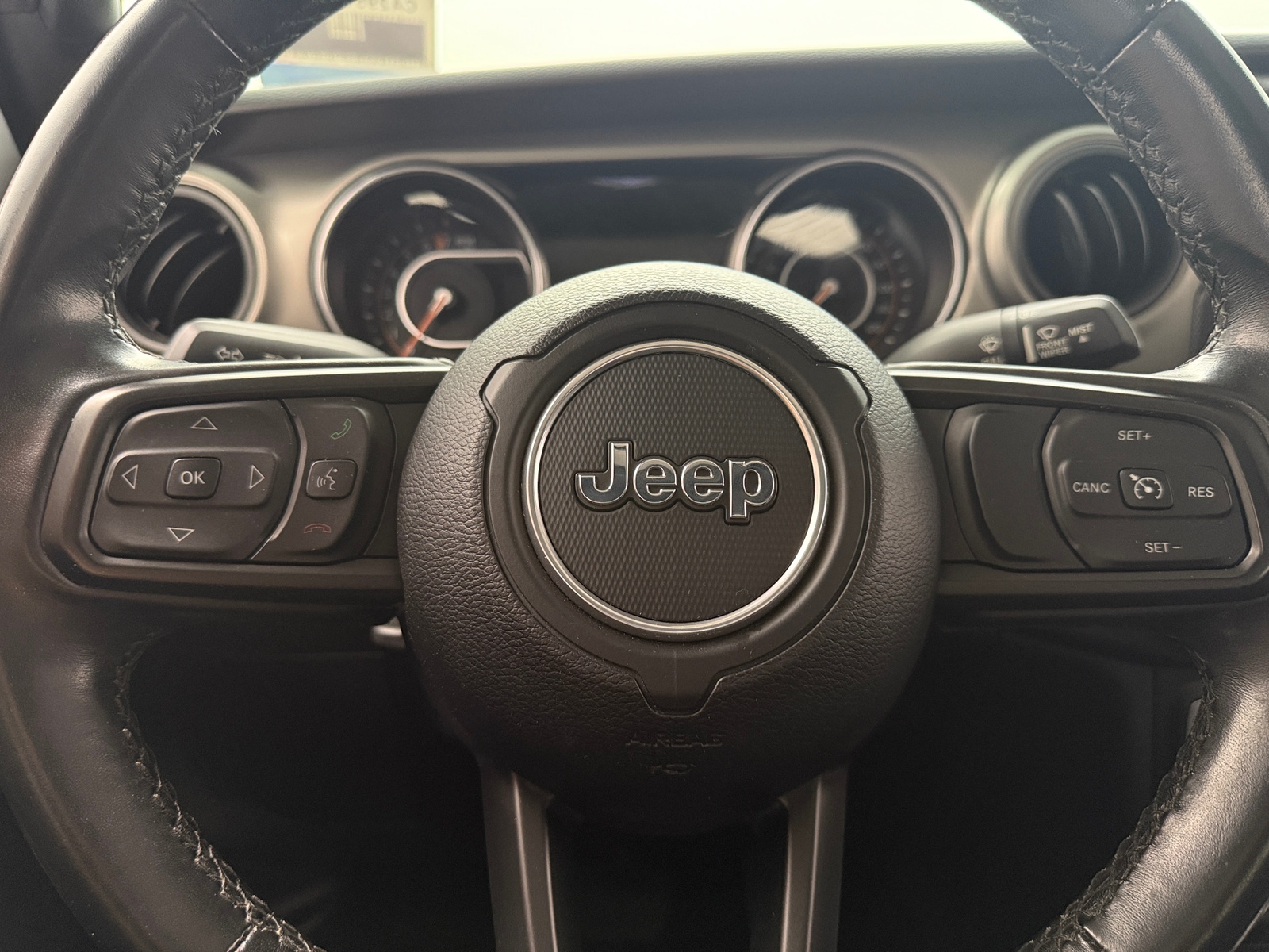 Thumbnail: 2021 Jeep Gladiator - 5