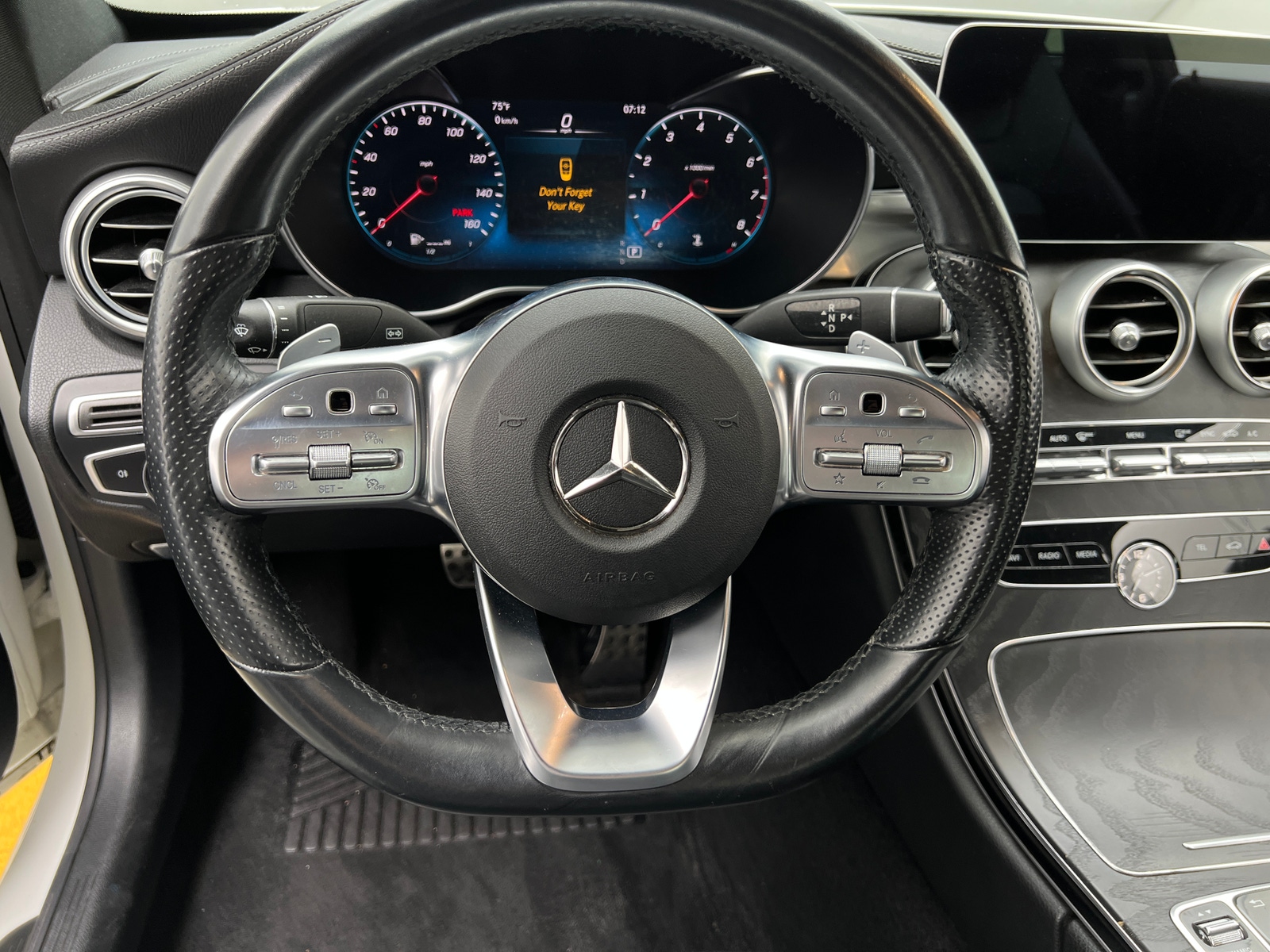 Thumbnail: 2022 Mercedes-Benz C-Class - 3