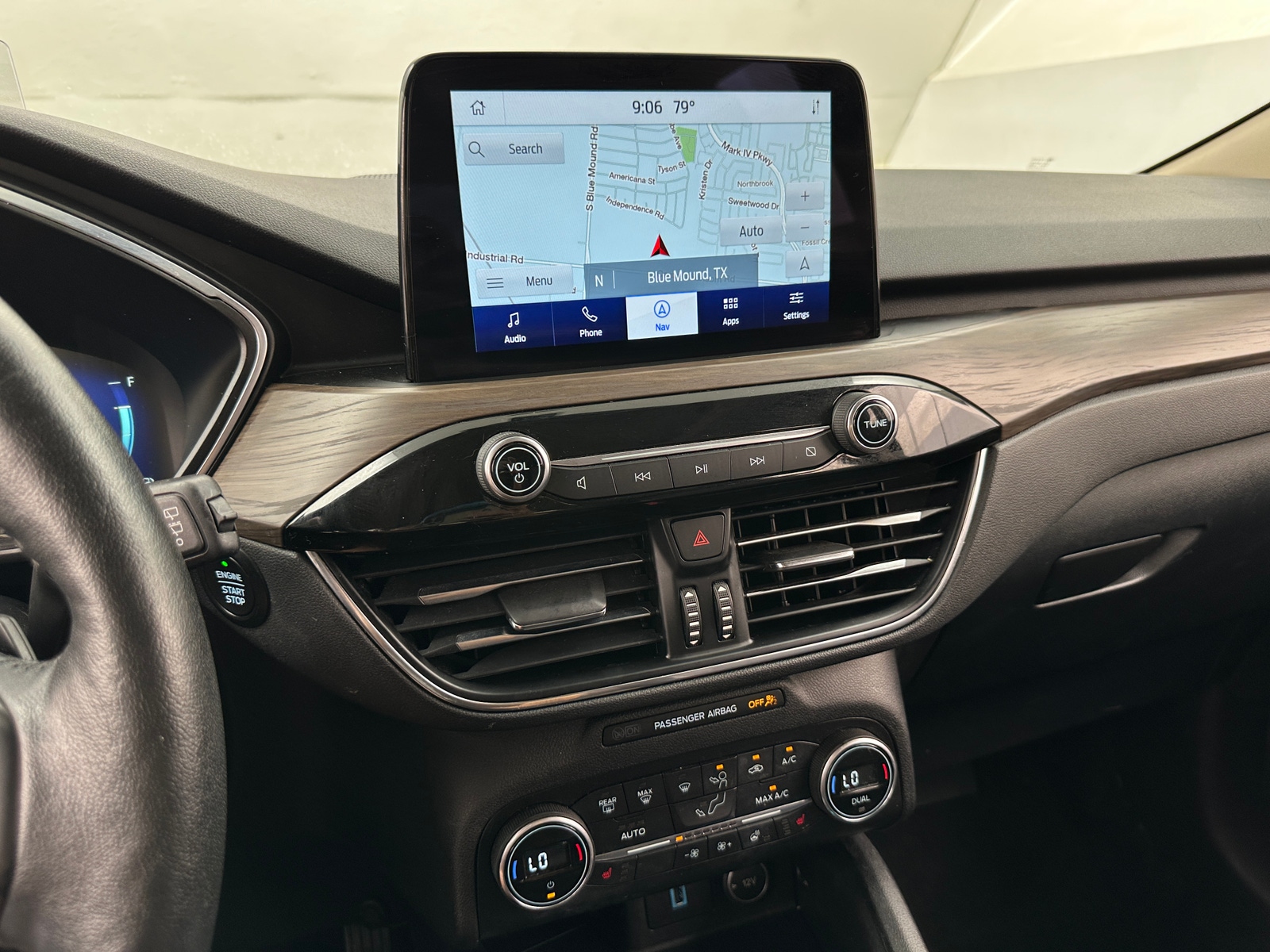 Thumbnail: 2020 Ford Escape - 3