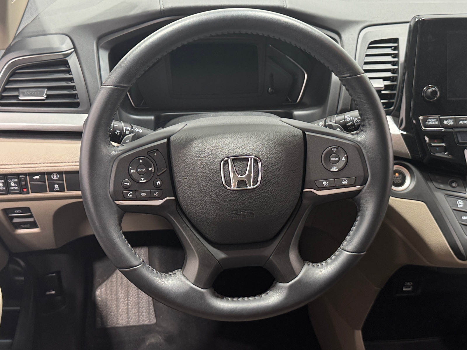 Thumbnail: 2023 Honda Odyssey - 4