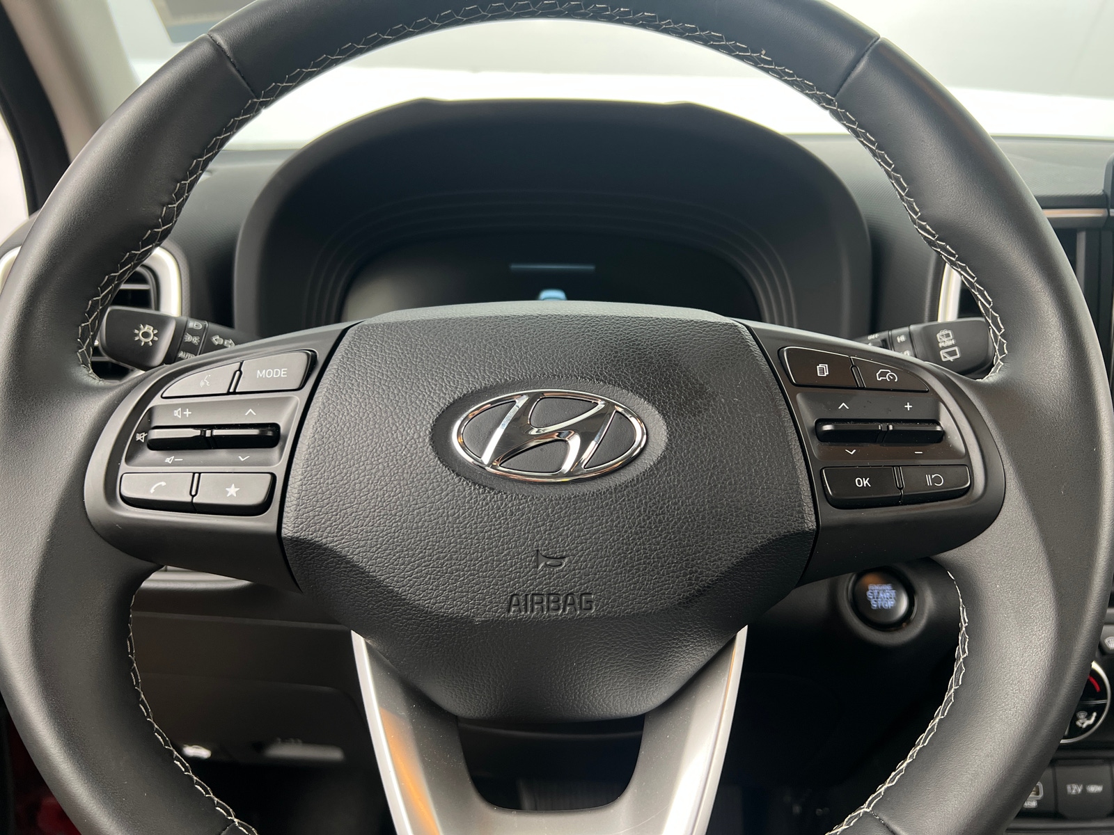 Thumbnail: 2025 Hyundai Venue - 5