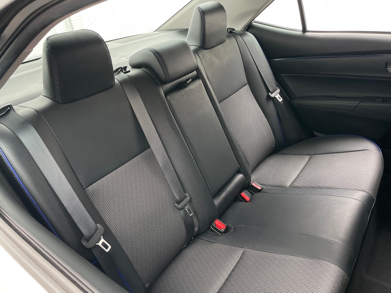 Thumbnail: 2018 Toyota Corolla - 6