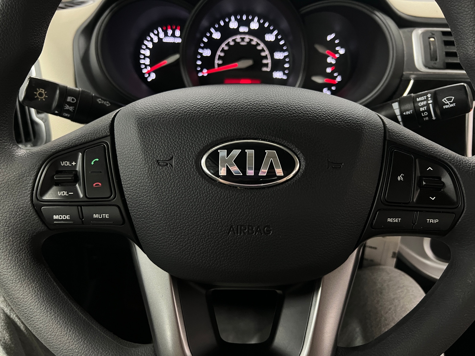 Thumbnail: 2017 Kia Rio - 5
