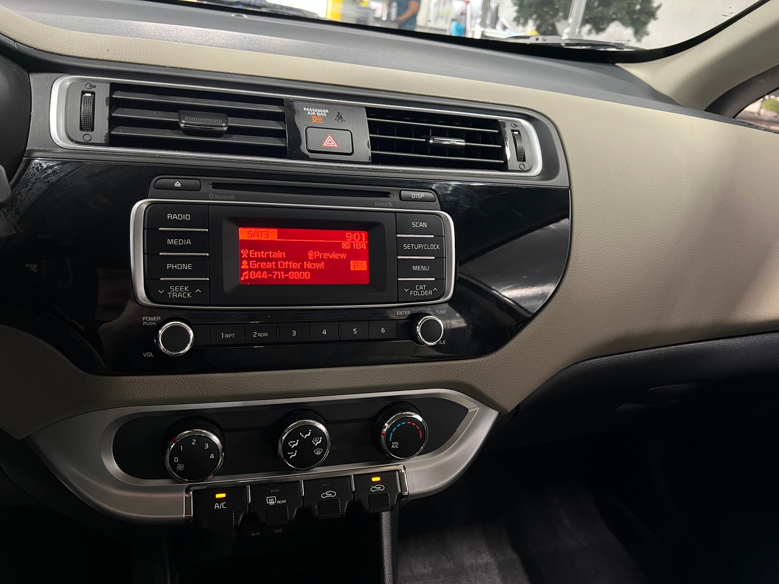 Thumbnail: 2017 Kia Rio - 4