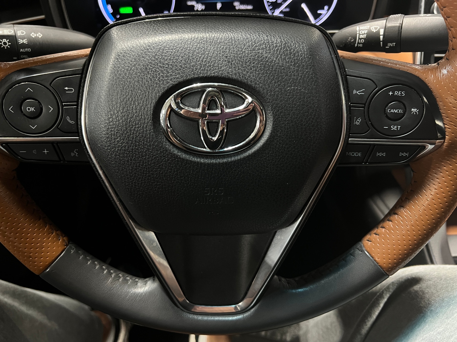 Thumbnail: 2020 Toyota Avalon - 4