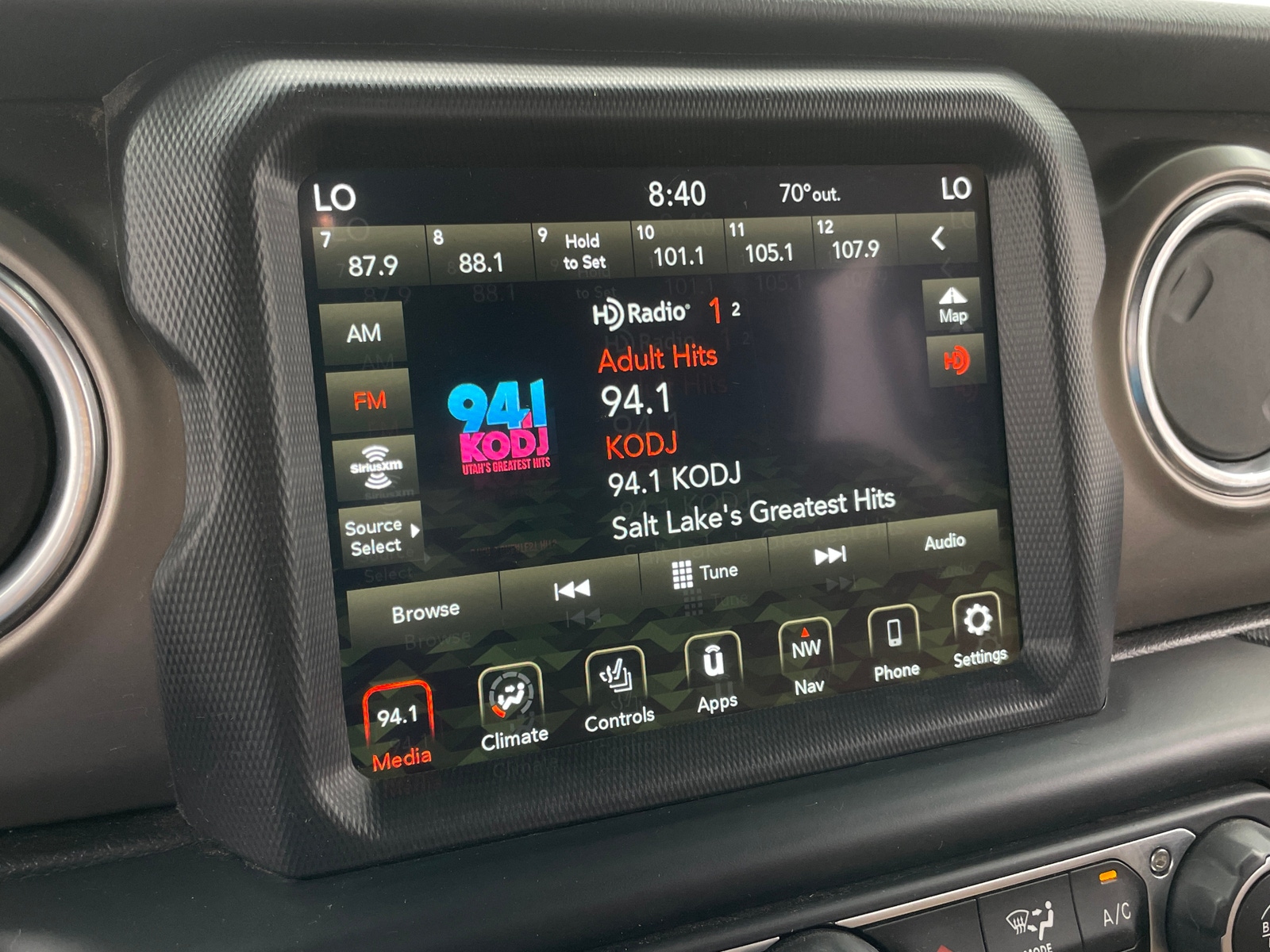 Thumbnail: 2020 Jeep Wrangler - 3