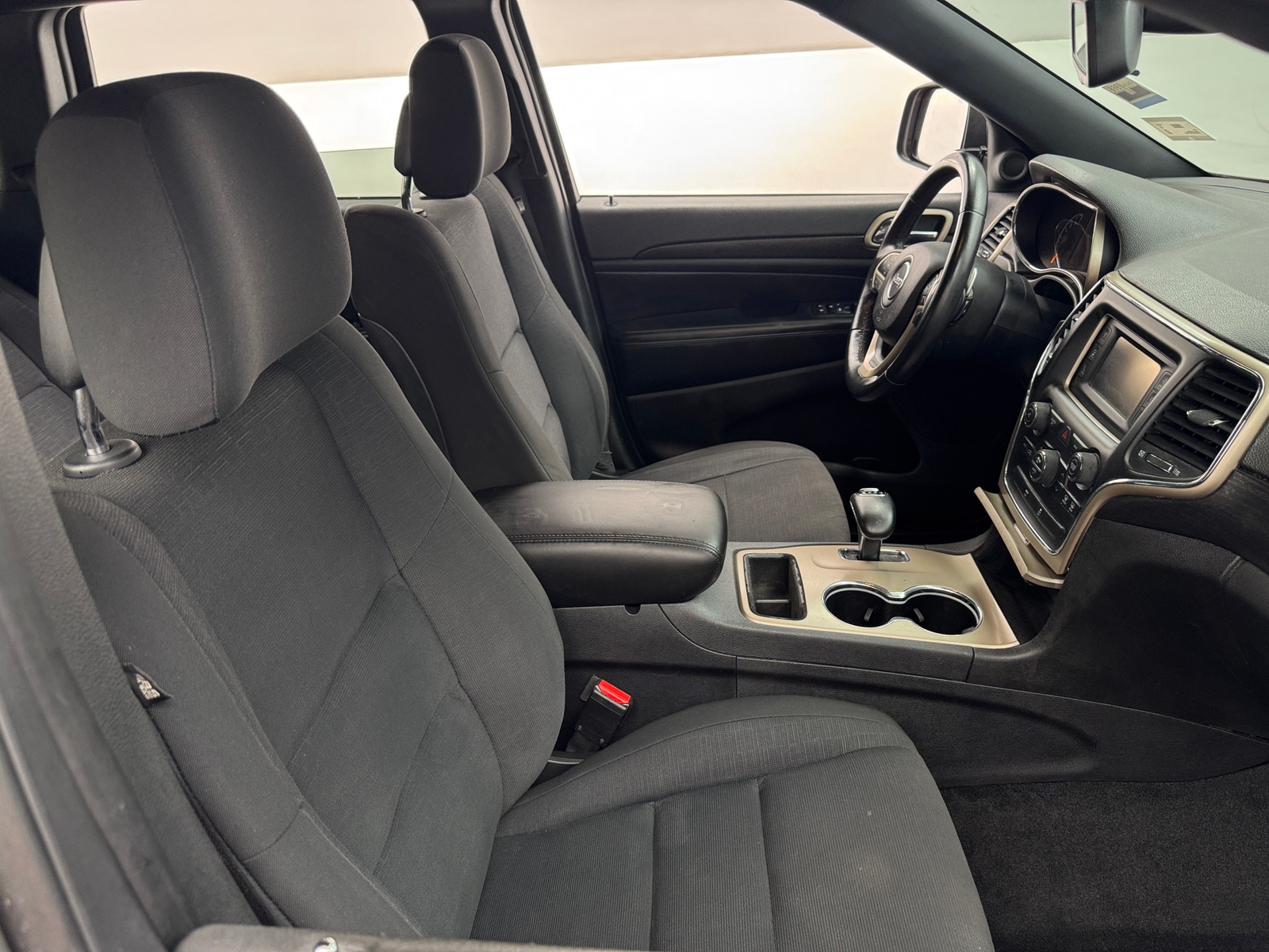 Thumbnail: 2014 Jeep Grand Cherokee - 2