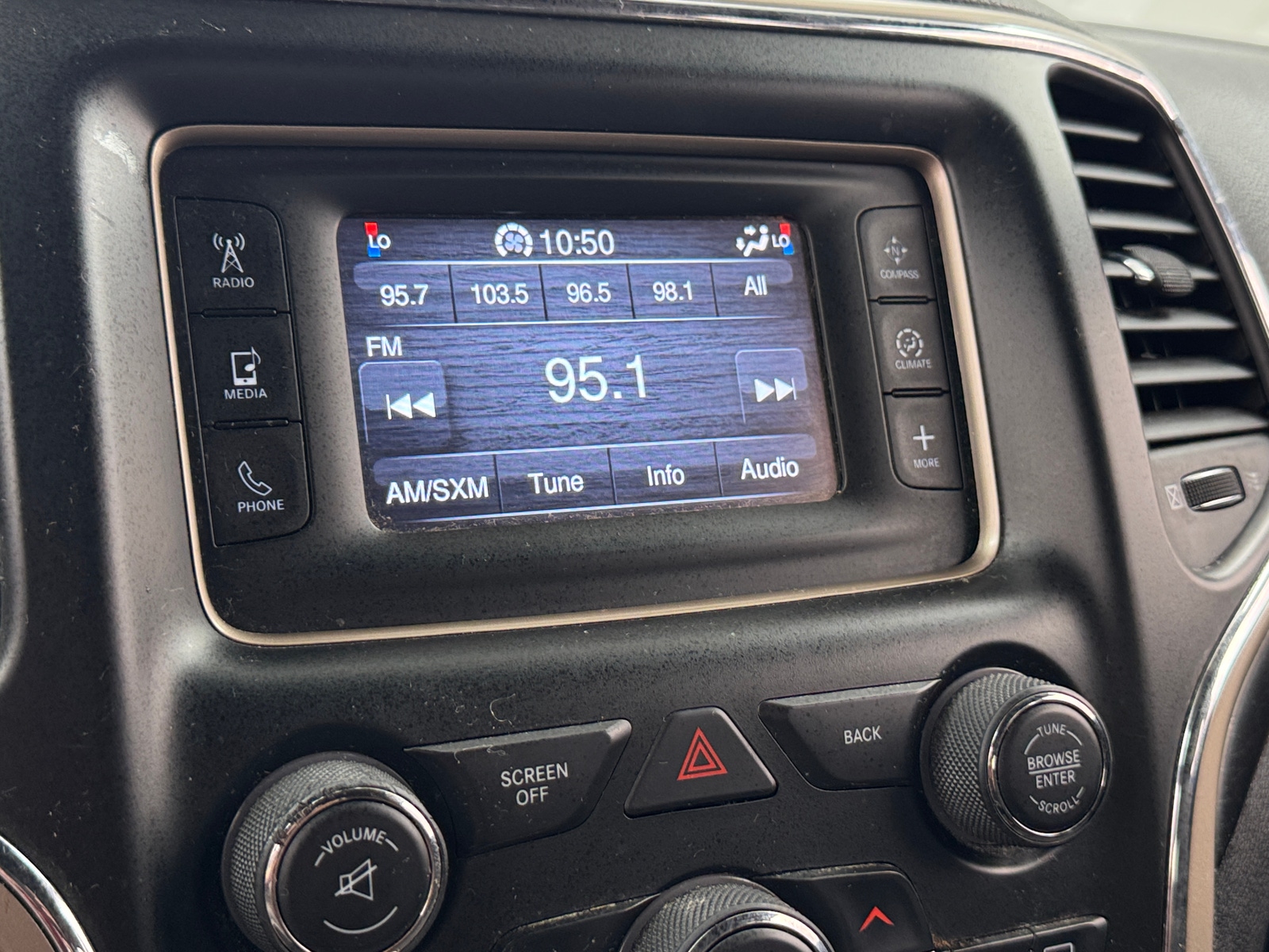Thumbnail: 2014 Jeep Grand Cherokee - 4