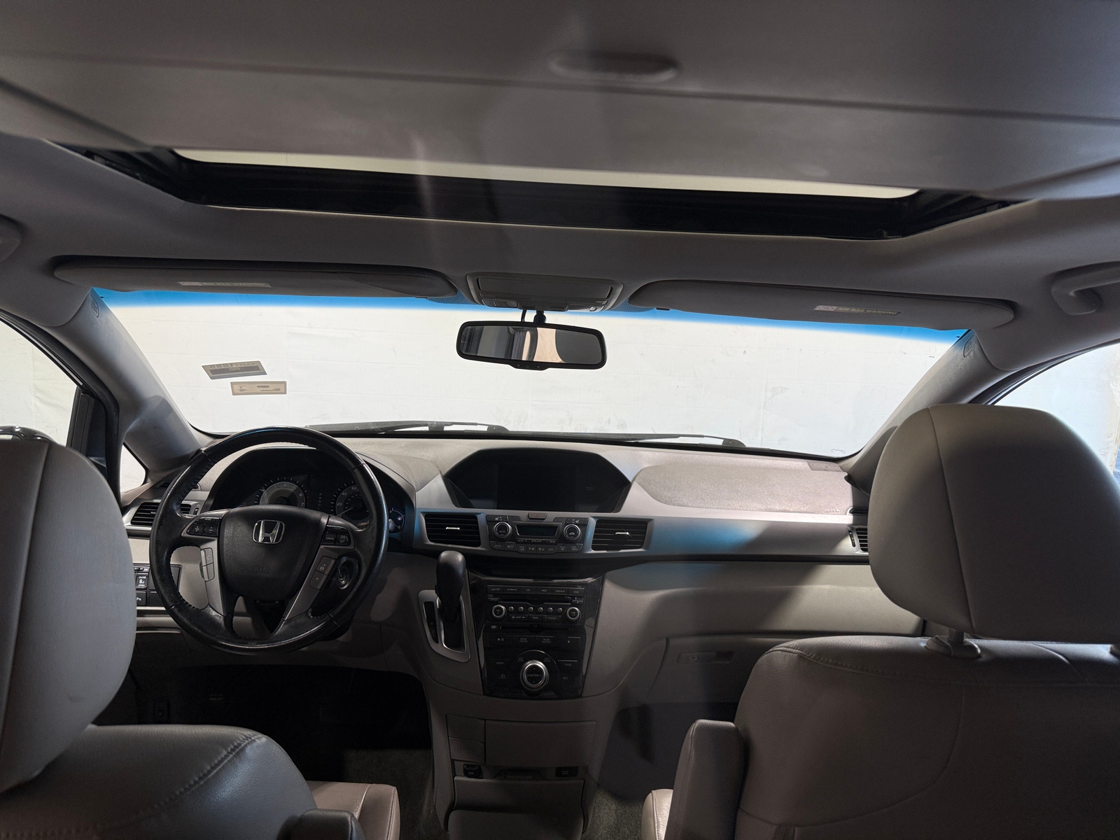 Thumbnail: 2012 Honda Odyssey - 2