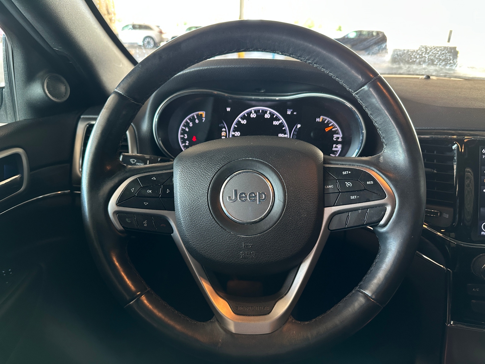 Thumbnail: 2019 Jeep Grand Cherokee - 4