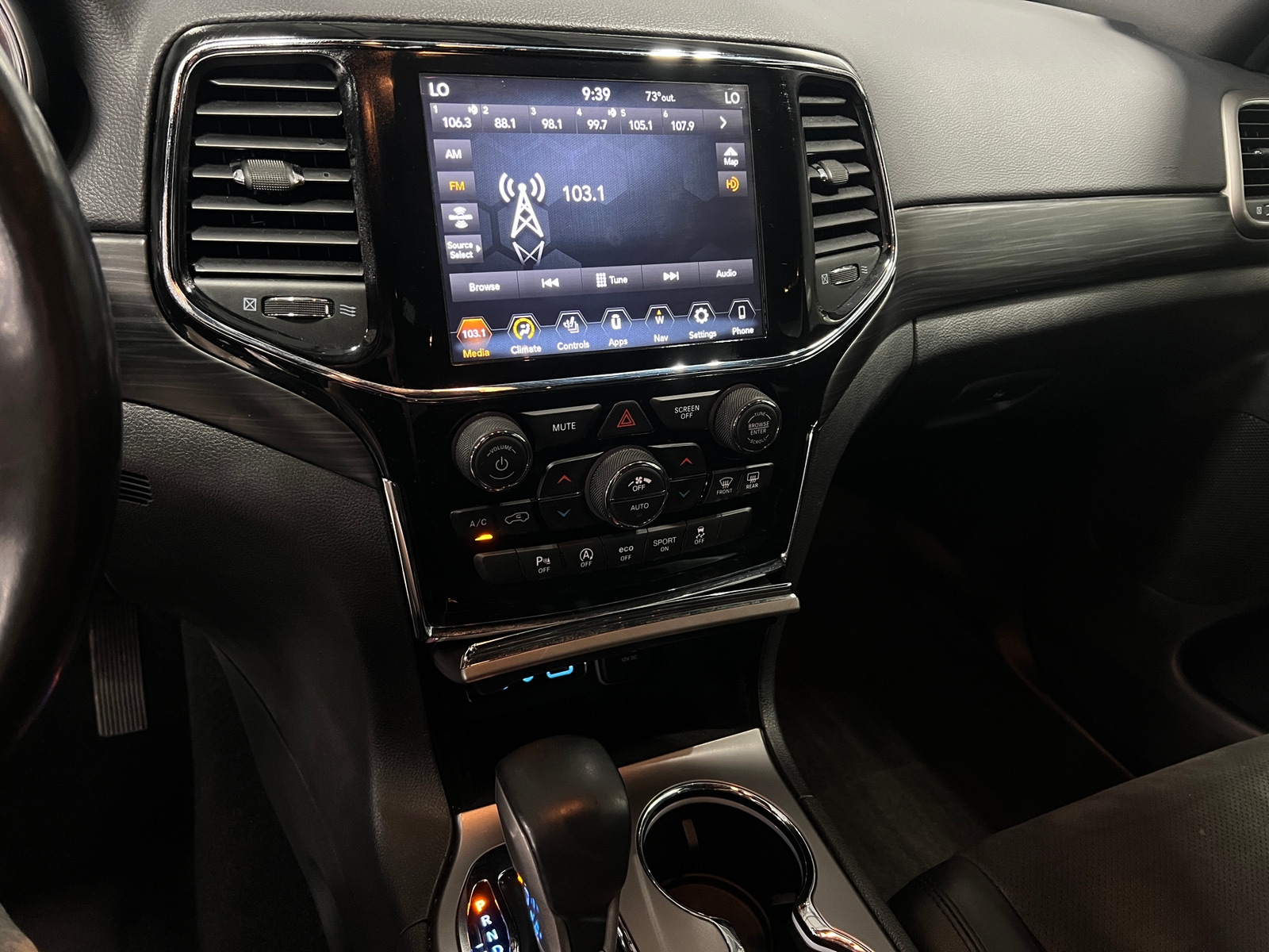 Thumbnail: 2020 Jeep Grand Cherokee - 3
