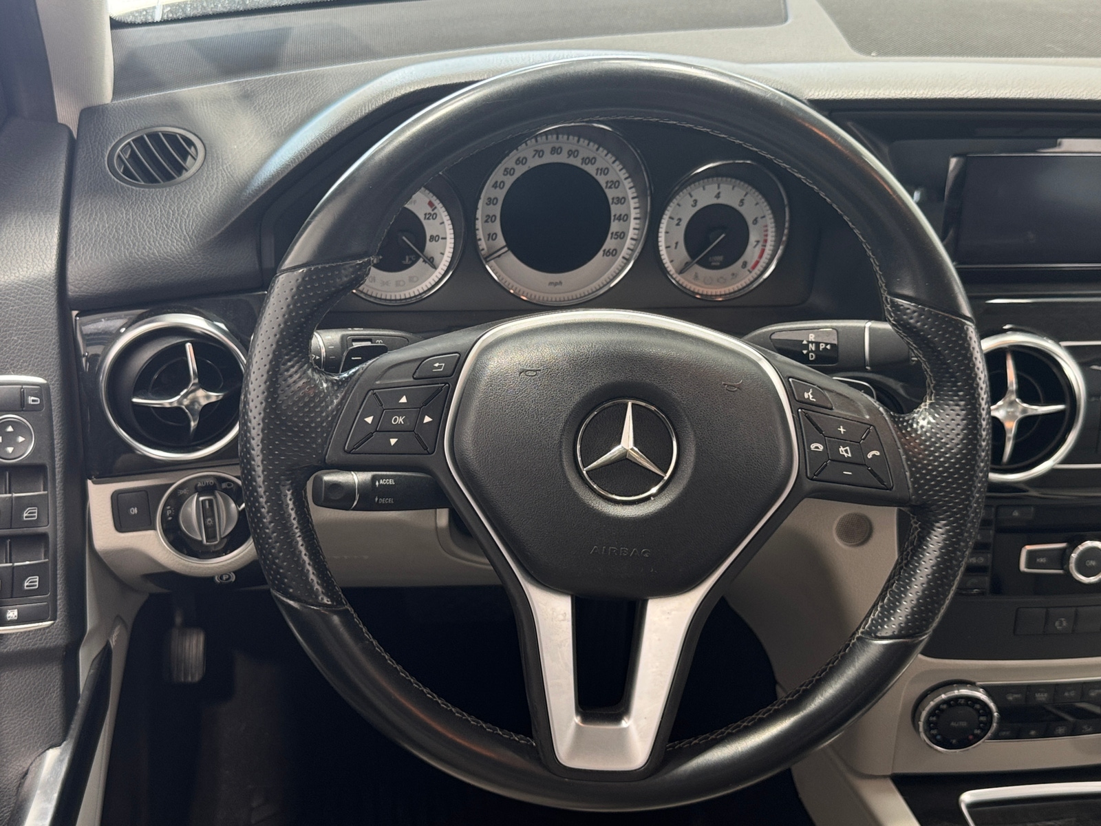 Thumbnail: 2015 Mercedes-Benz GLK - 4