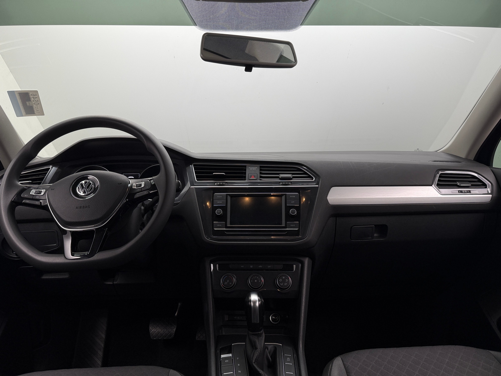Thumbnail: 2021 Volkswagen Tiguan - 3