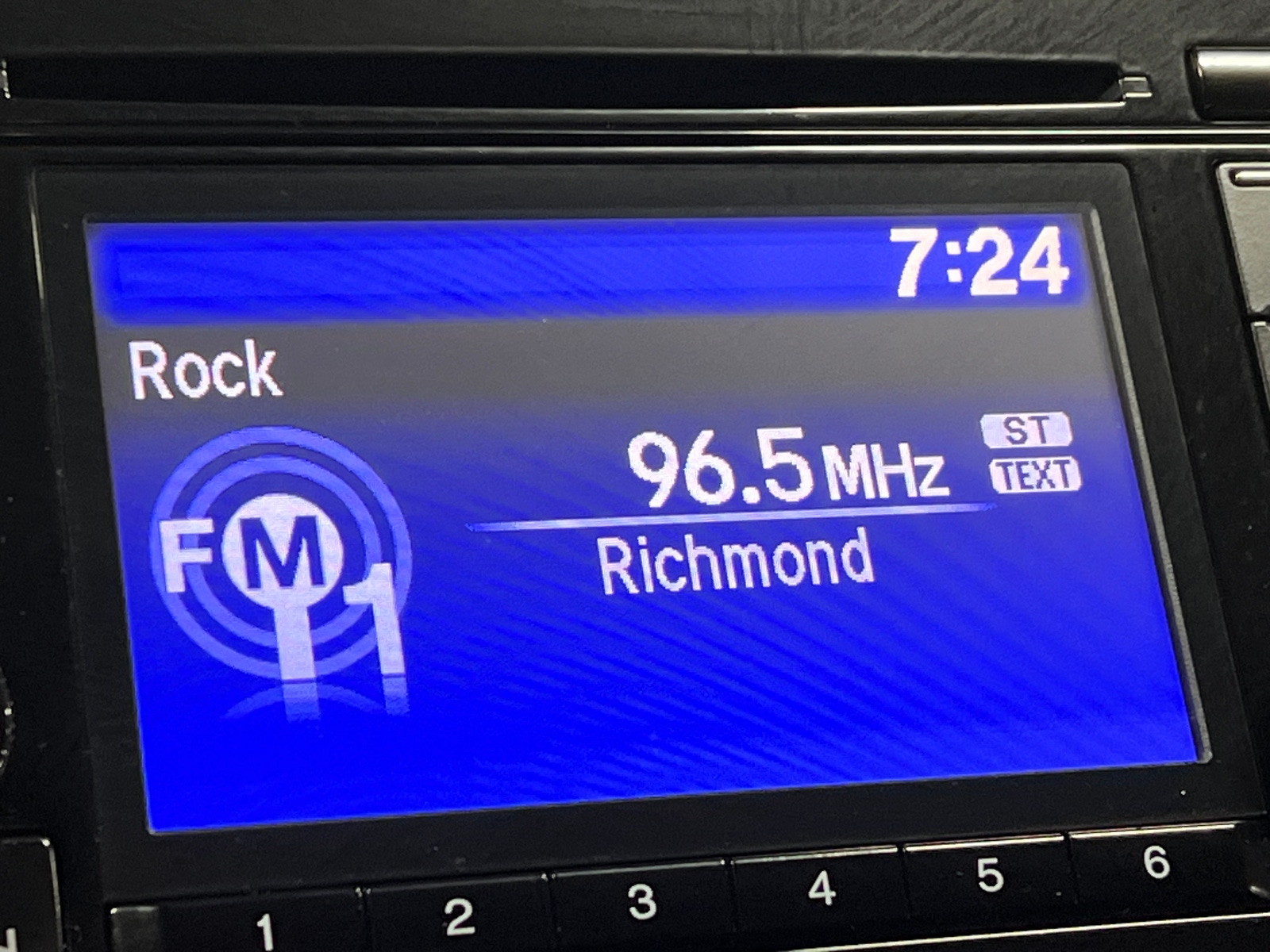 Thumbnail: 2016 Honda HR-V - 4