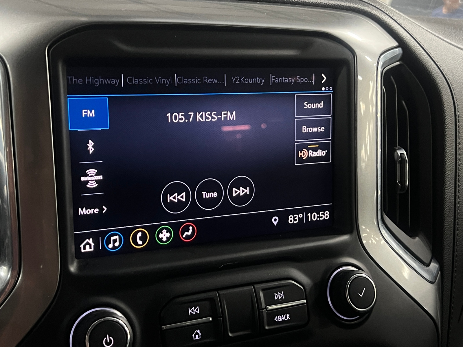 Thumbnail: 2019 Chevrolet Silverado 1500 - 4
