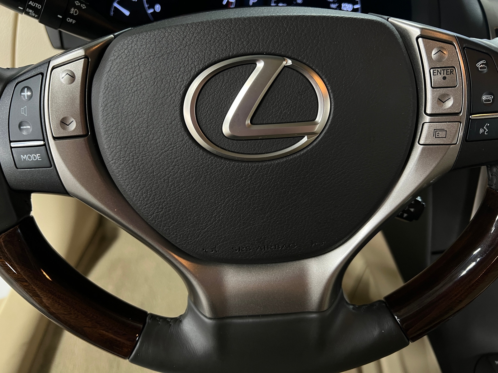 Thumbnail: 2015 Lexus RX - 4