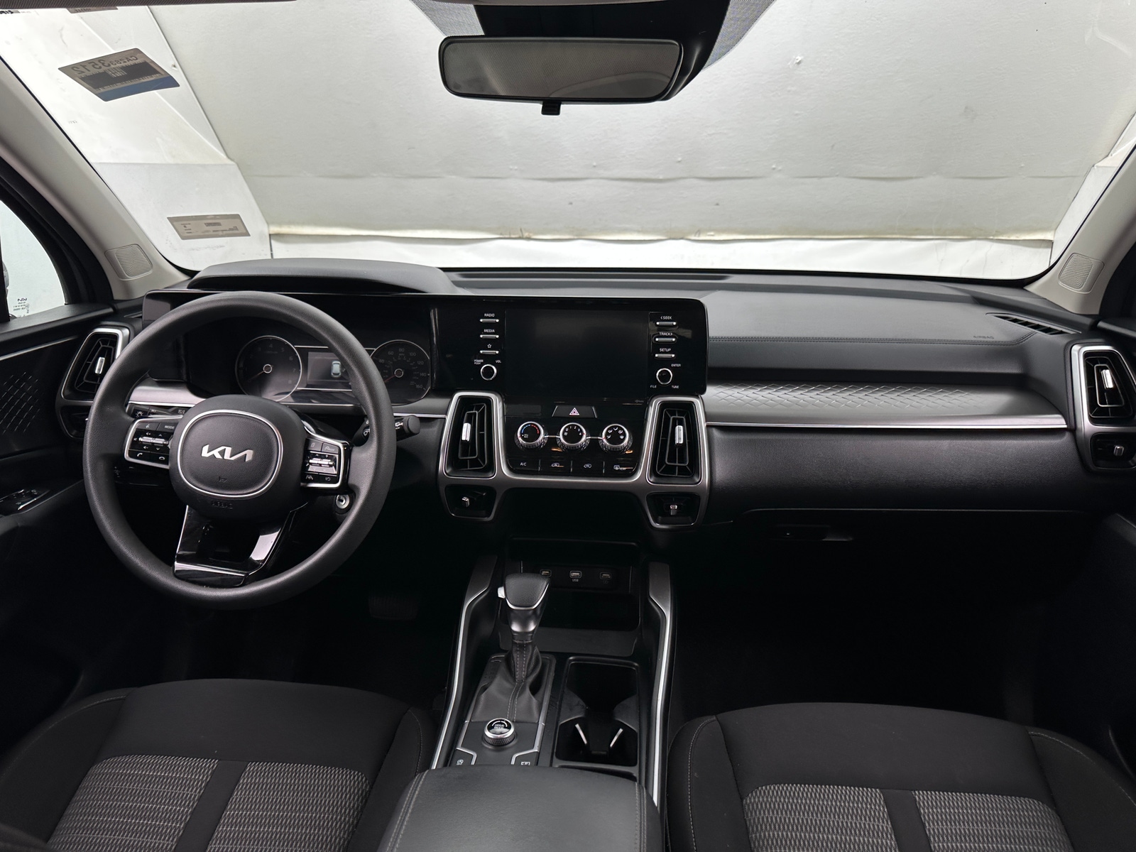 Thumbnail: 2022 Kia Sorento - 3