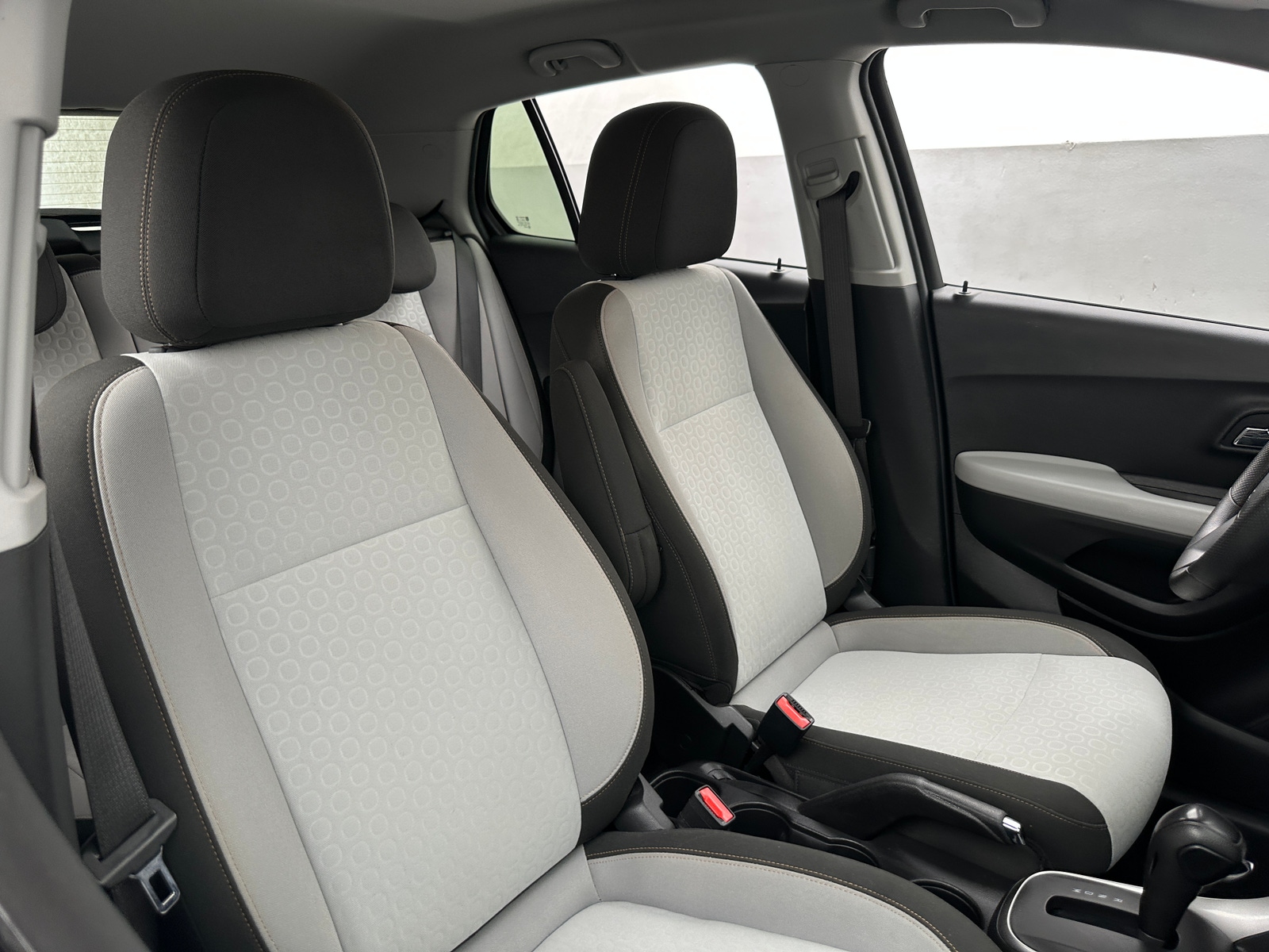Thumbnail: 2022 Chevrolet Trax - 2
