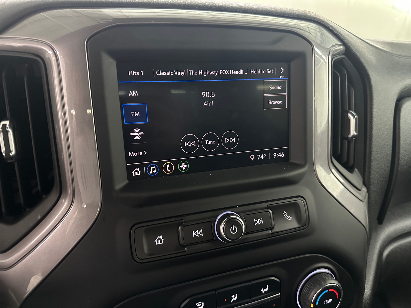 Thumbnail: 2022 Chevrolet Silverado 1500 - 4