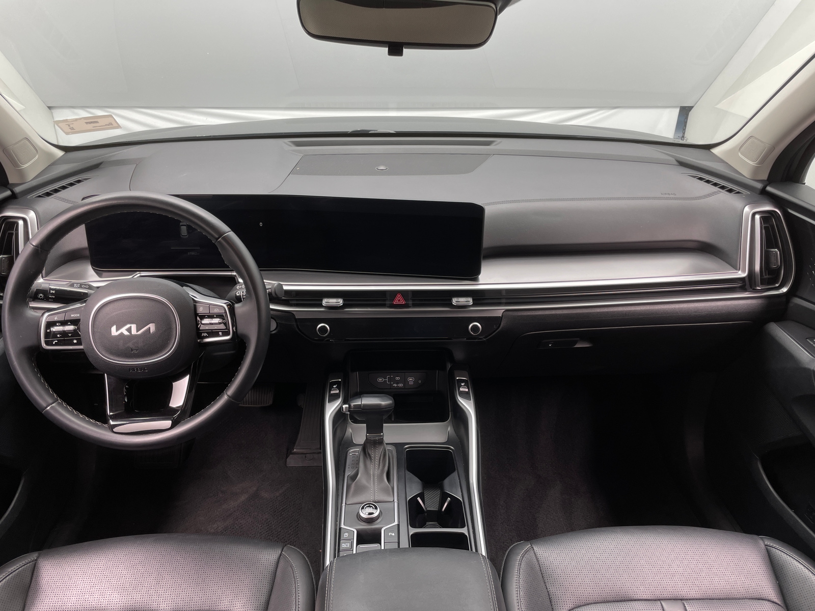 Thumbnail: 2024 Kia Sorento - 3