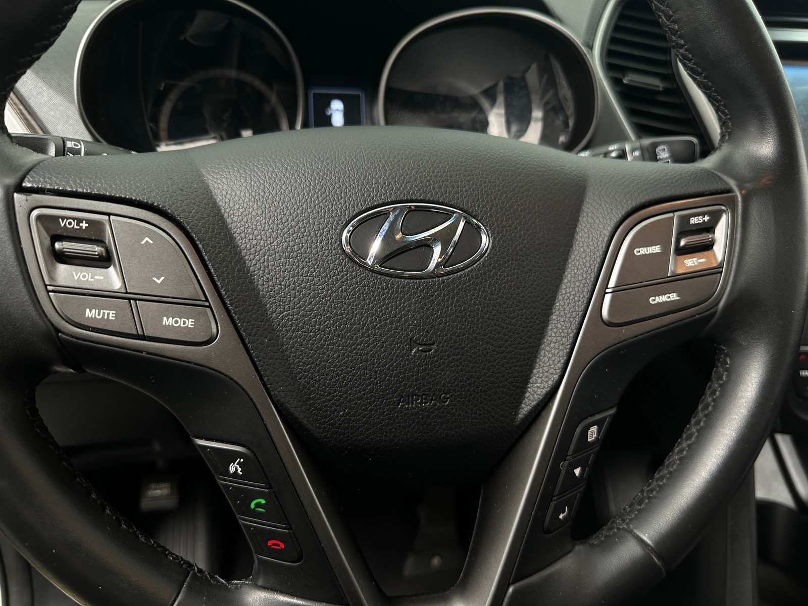 Thumbnail: 2017 Hyundai Santa Fe - 5