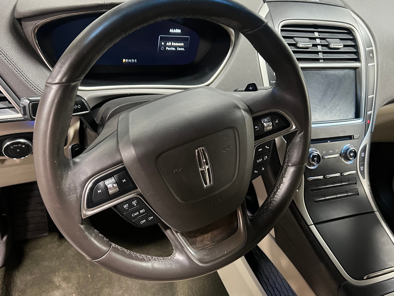Thumbnail: 2019 Lincoln Nautilus - 4