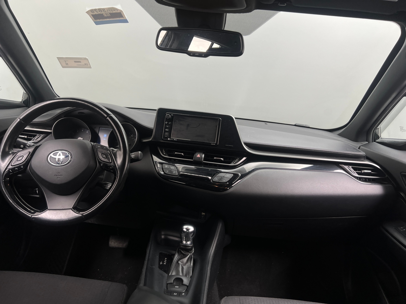 Thumbnail: 2018 Toyota C-HR - 3