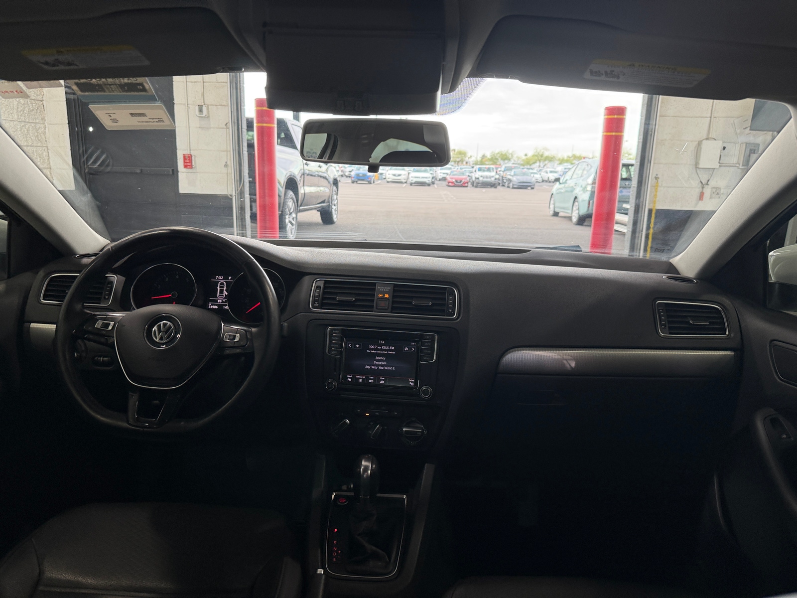 Thumbnail: 2017 Volkswagen Jetta - 2