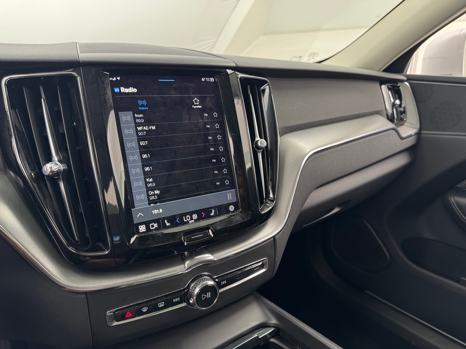 Thumbnail: 2022 Volvo XC60 - 4