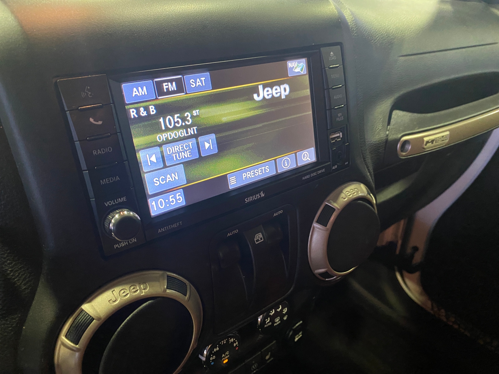 Thumbnail: 2017 Jeep Wrangler - 3