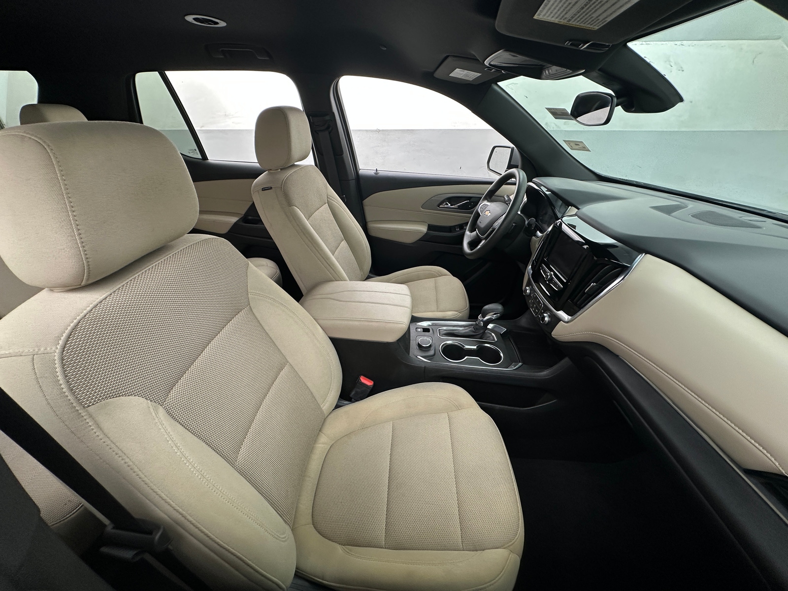 Thumbnail: 2023 Chevrolet Traverse - 2