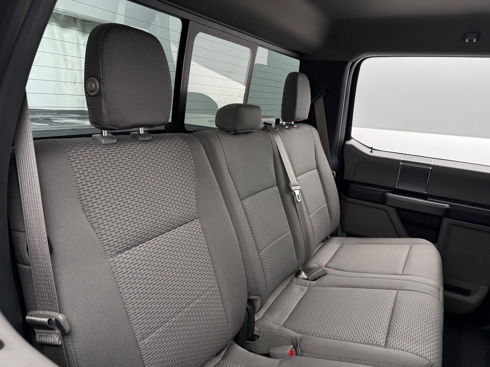 Thumbnail: 2015 Ford Econoline - 6