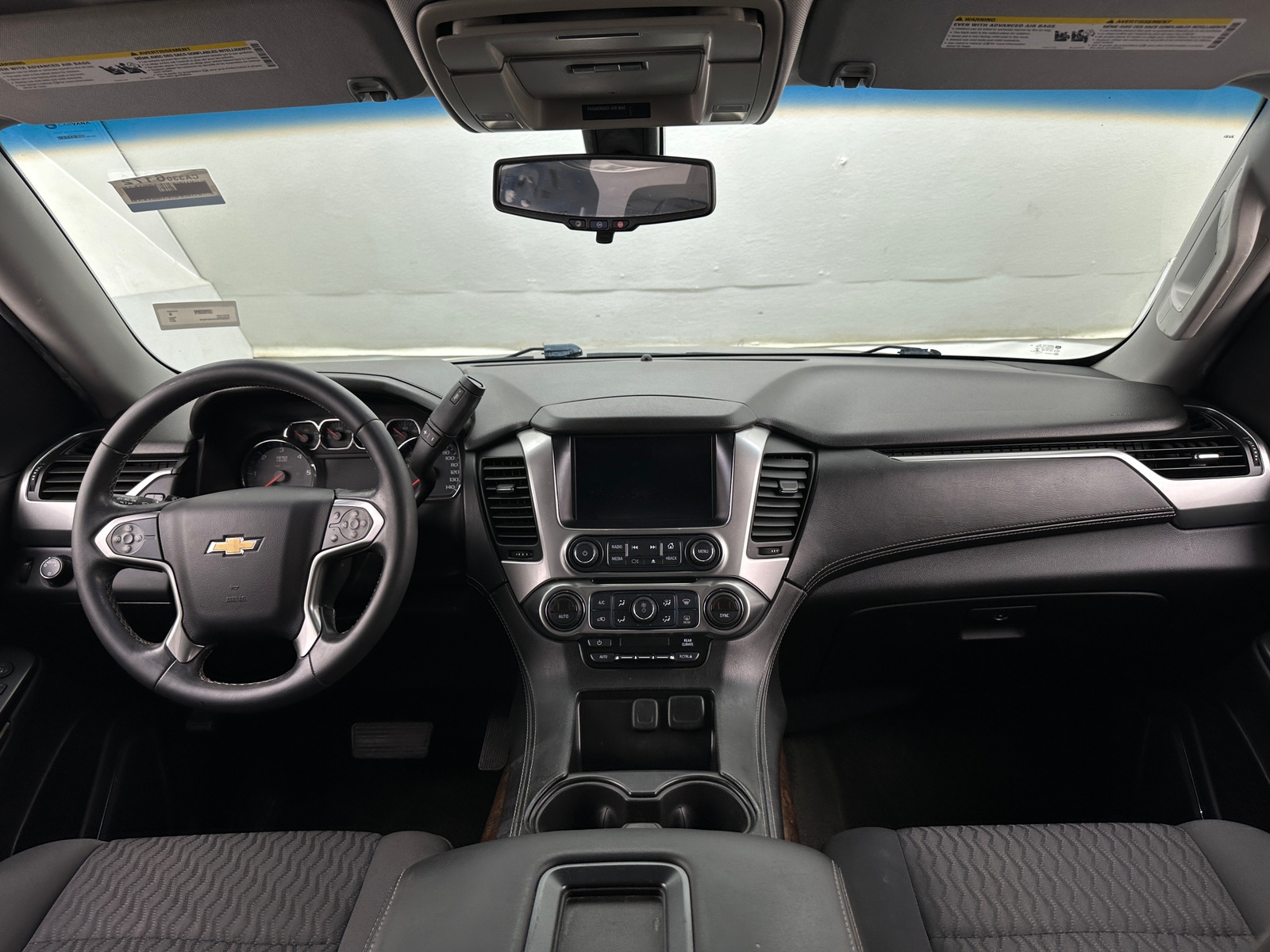 Thumbnail: 2017 Chevrolet Suburban - 3