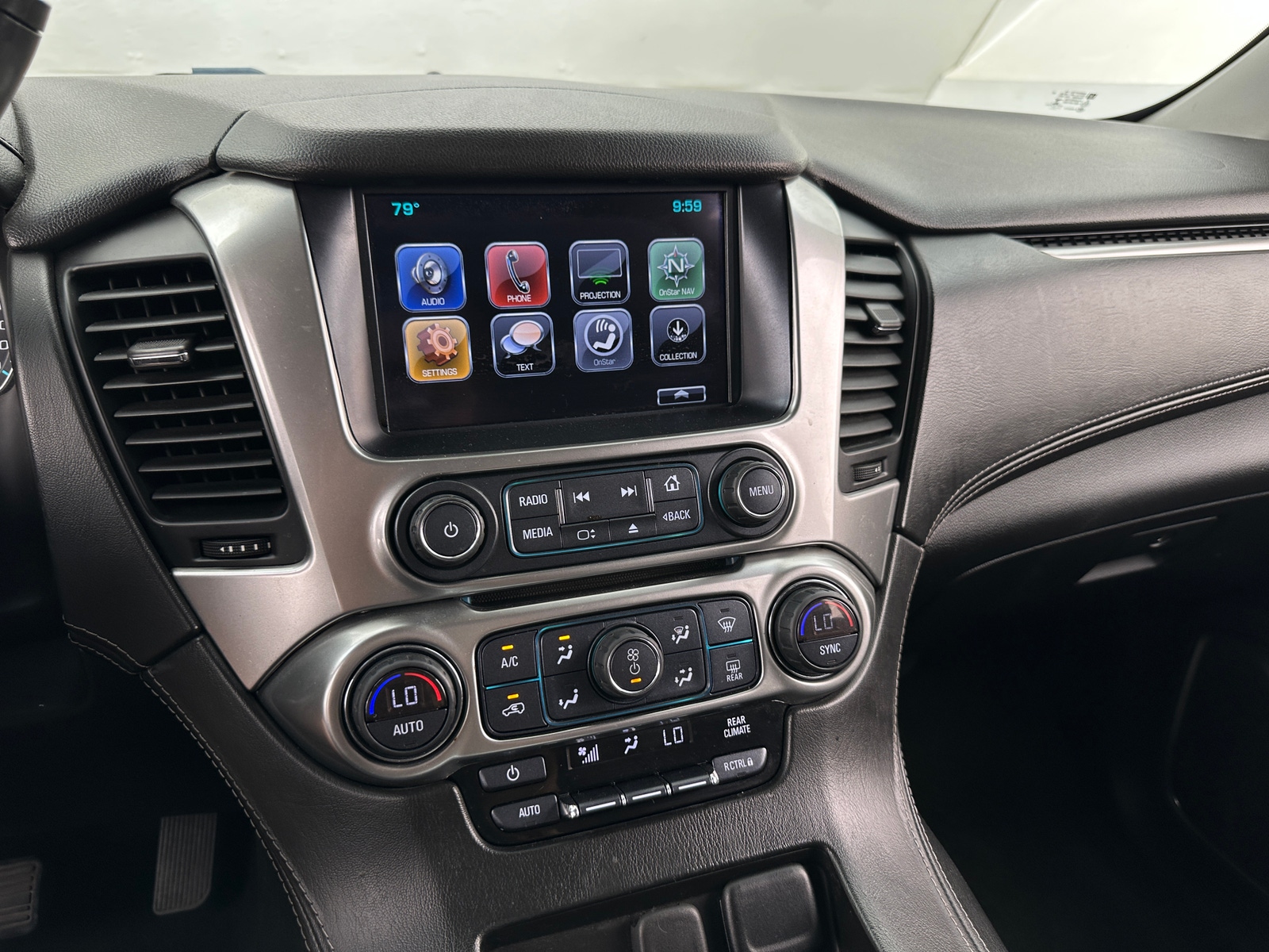 Thumbnail: 2017 Chevrolet Suburban - 4