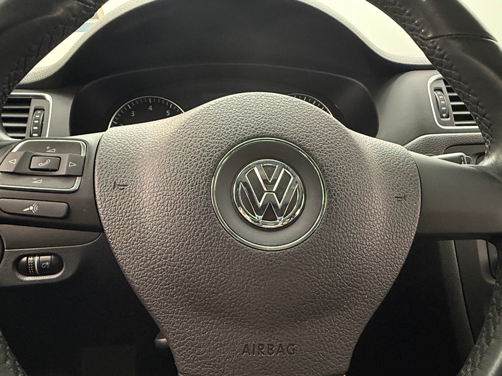 Thumbnail: 2014 Volkswagen Jetta - 4