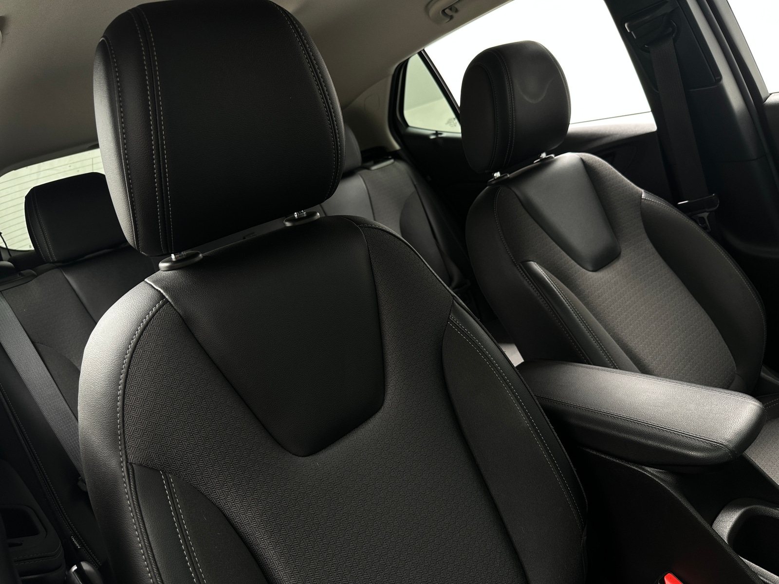 Thumbnail: 2021 Buick Encore GX - 2
