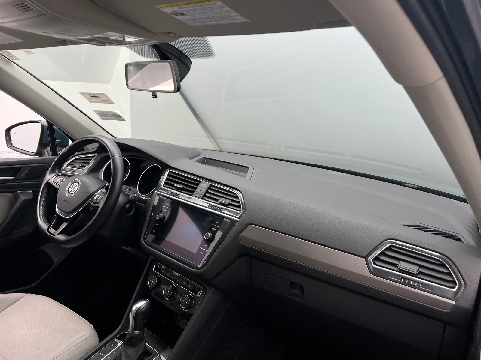 Thumbnail: 2019 Volkswagen Tiguan - 2