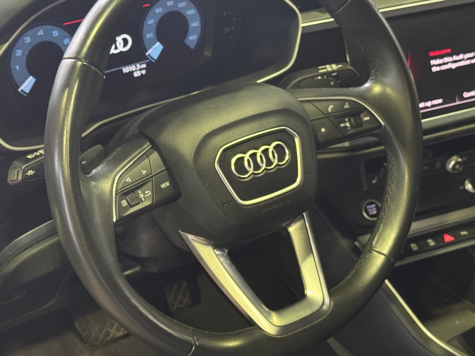 Thumbnail: 2023 Audi Q3 - 4